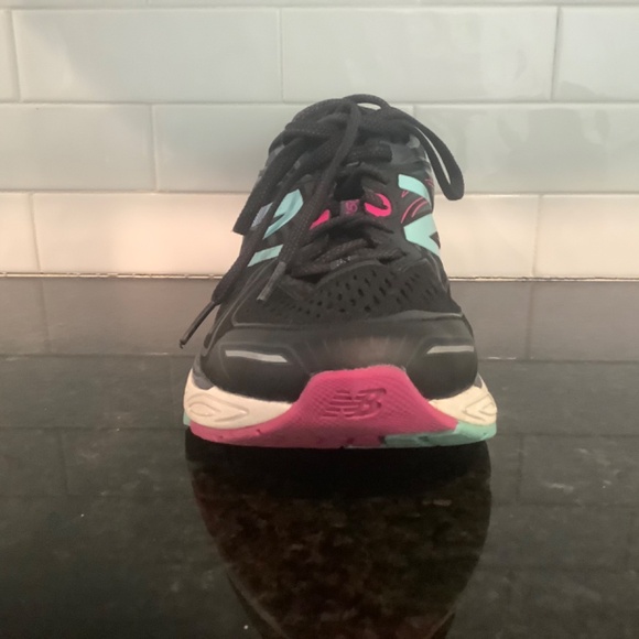 860v8 Black/Poisonberry Shoes ASYM Counter Size 9 - Picture 11 of 12